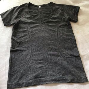 Swiftly Tech V-neck Lululemon